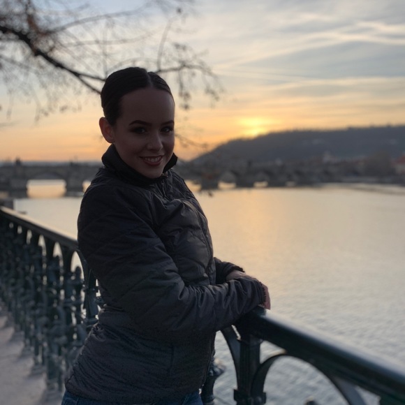 Meet your Posher, Brianne - Picture 1 of 1